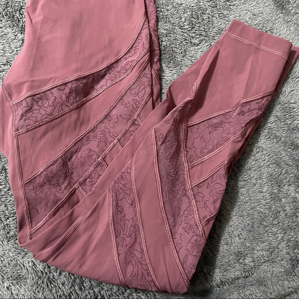 Wunder Under size 10 limited edition flocked, mesh inlay 28”